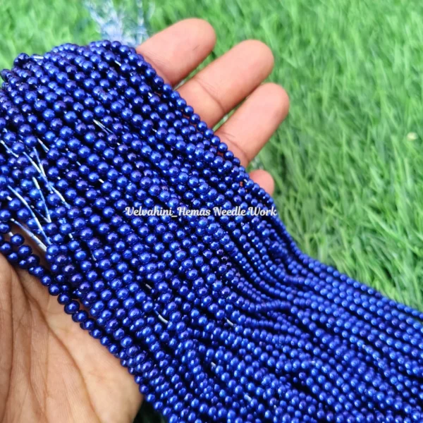 dark blue pearl bead