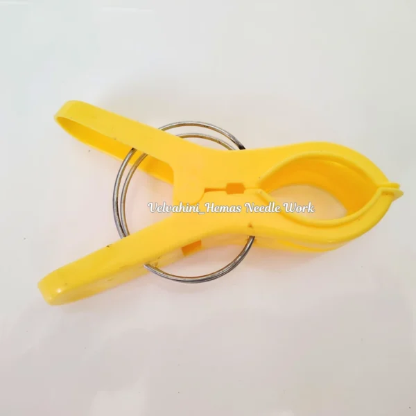 saree prepleating pegs