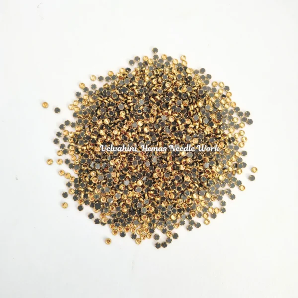 Gold Kundan_Round_3 mm